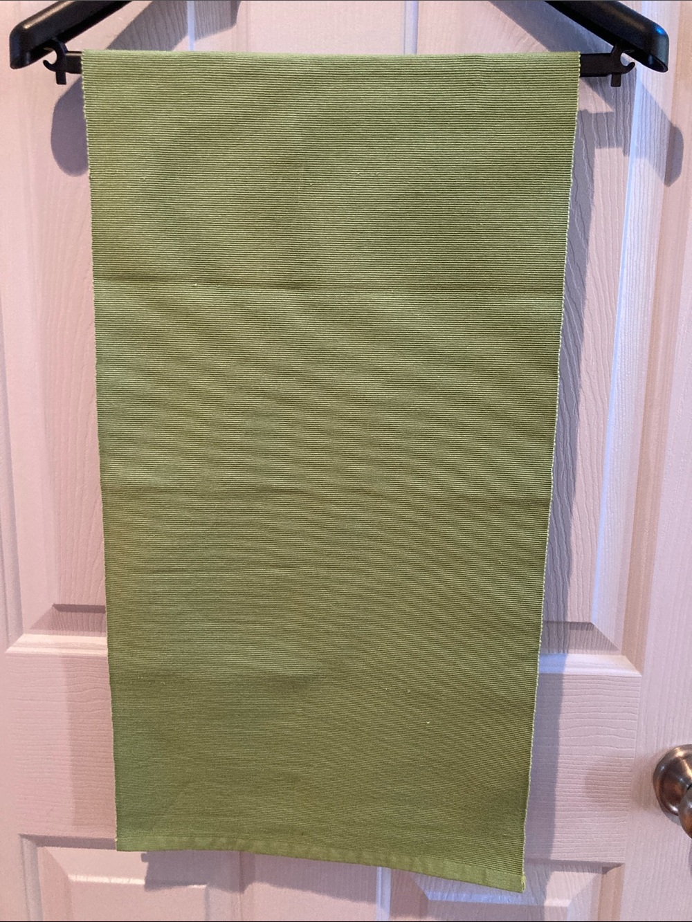 Green Table Runner - Picture 1 of 4